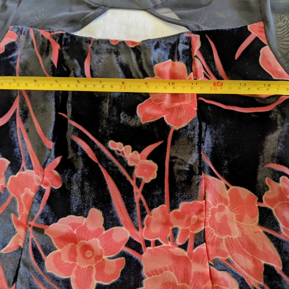 BCBG- Generation Floral Burnout Mini w/Tags sz 6 - Picture 6 of 12